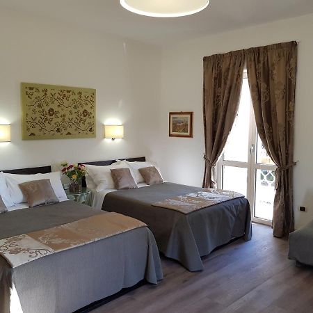 L'Insolita Reggia Caserta Eksteriør bilde