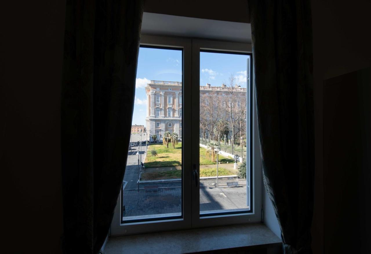 L'Insolita Reggia Caserta Eksteriør bilde