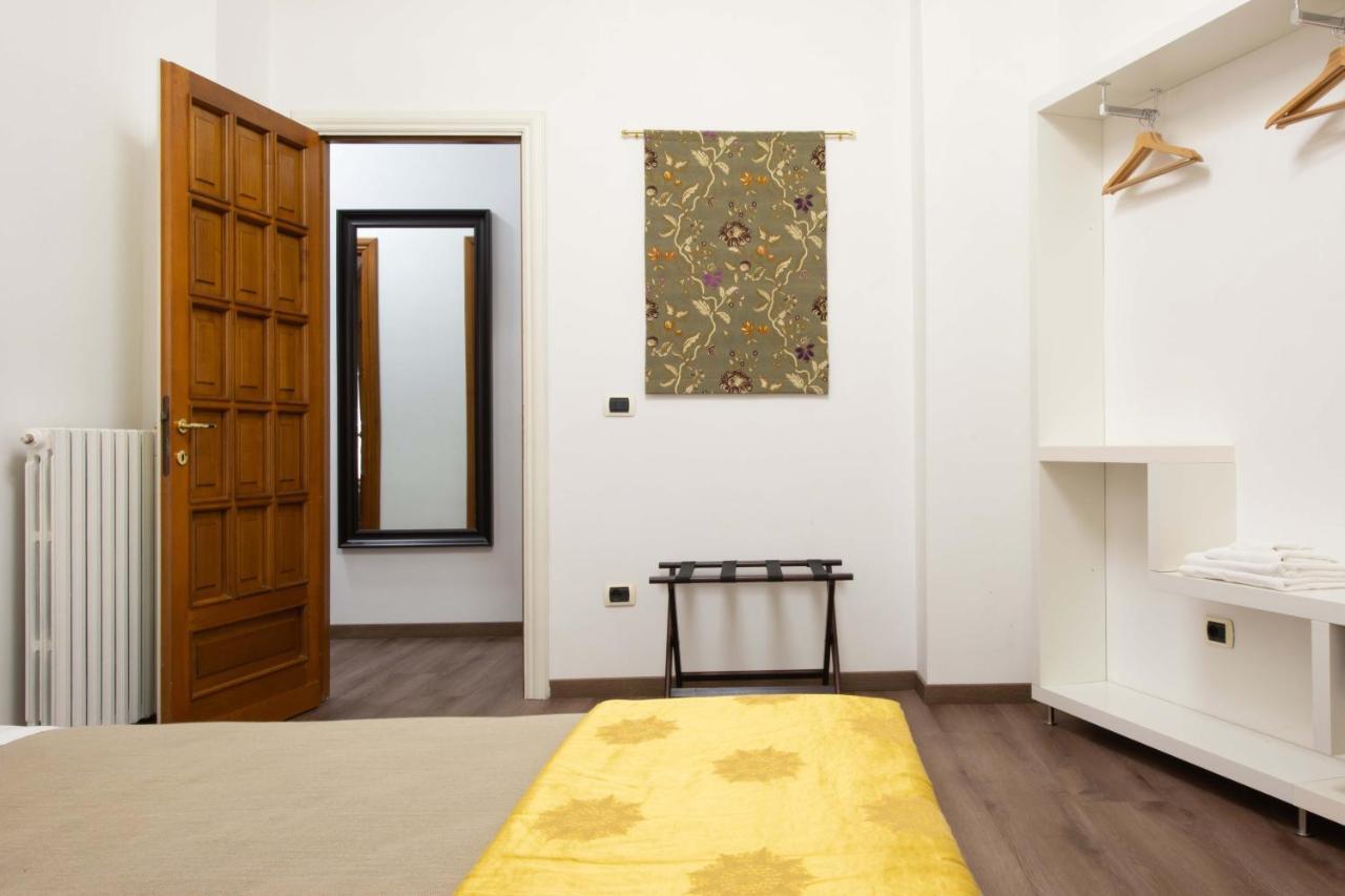 L'Insolita Reggia Caserta Eksteriør bilde