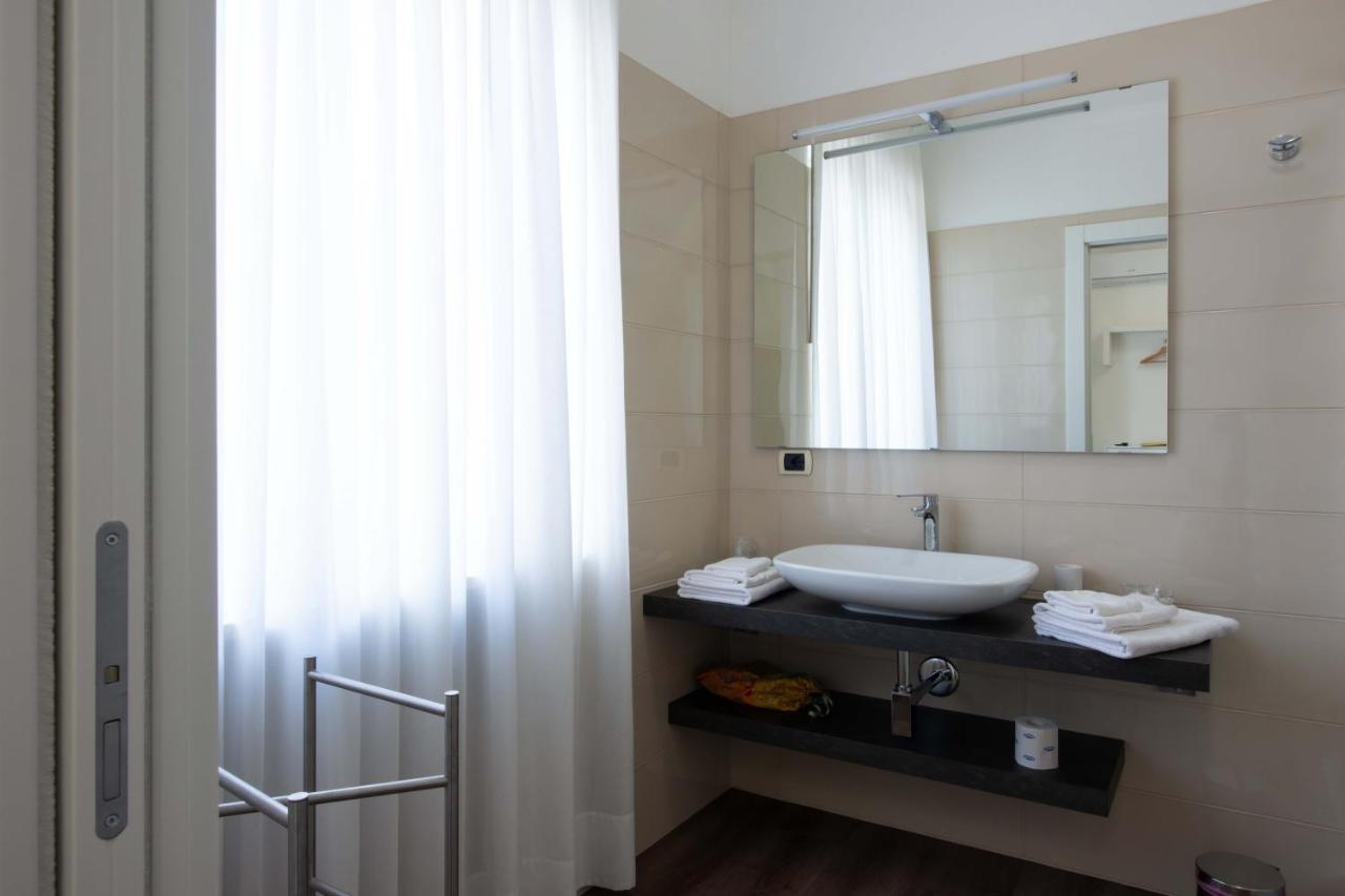 L'Insolita Reggia Caserta Eksteriør bilde